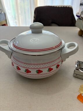 White Ceramic Soup Pot with Red Strawberry Accent and Lid